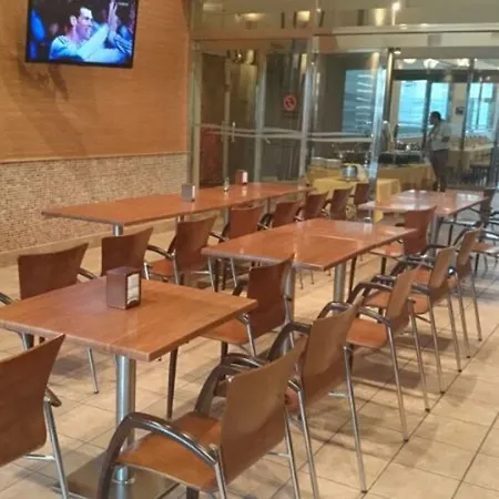 迪亚马酒店 阿雷西费