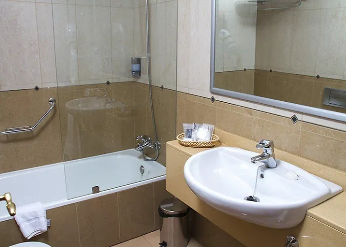 ホテル Checkin Diamar 3*