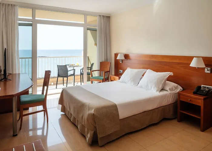 ホテル Checkin Diamar 3*